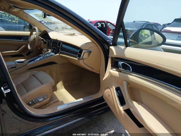 2014 PORSCHE PANAMERA 4