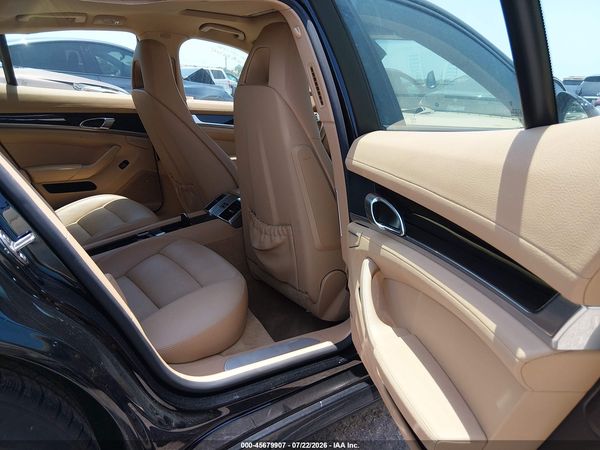 2014 PORSCHE PANAMERA 4