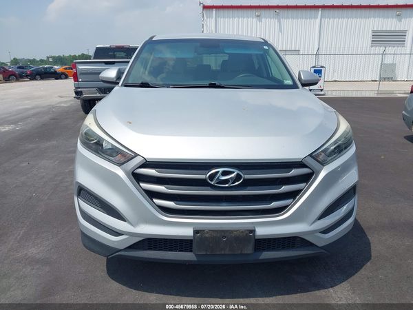 2018 HYUNDAI TUCSON SE