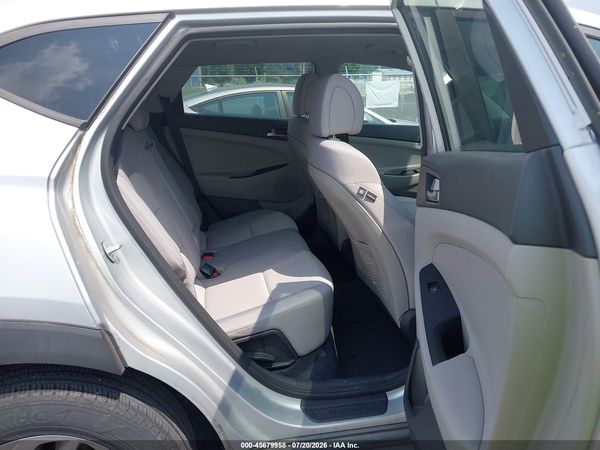 2018 HYUNDAI TUCSON SE