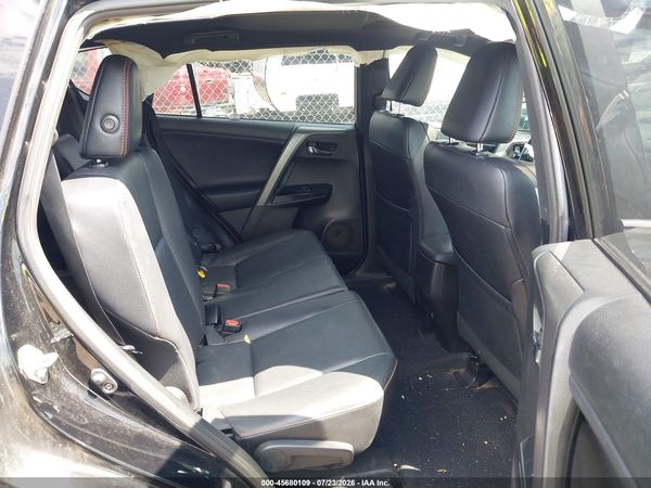 2016 TOYOTA RAV4 SE