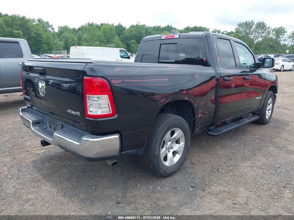 2024 RAM 1500 BIG HORN  4X4 6'4 BOX