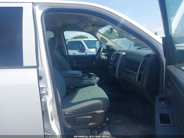 2017 RAM 3500 TRADESMAN  4X4 8' BOX