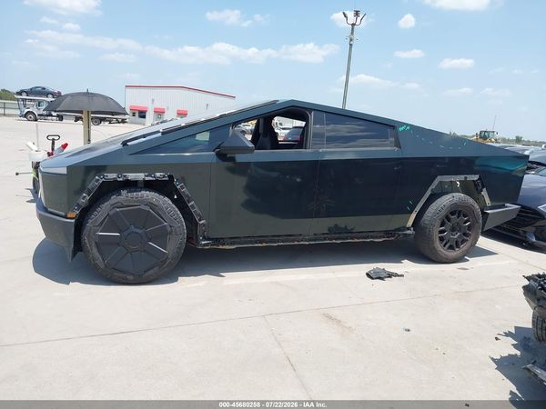 2024 TESLA CYBERTRUCK