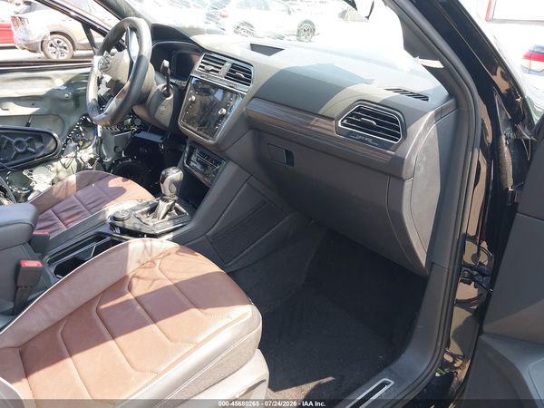 2024 VOLKSWAGEN TIGUAN 2.0T SEL R-LINE — I5