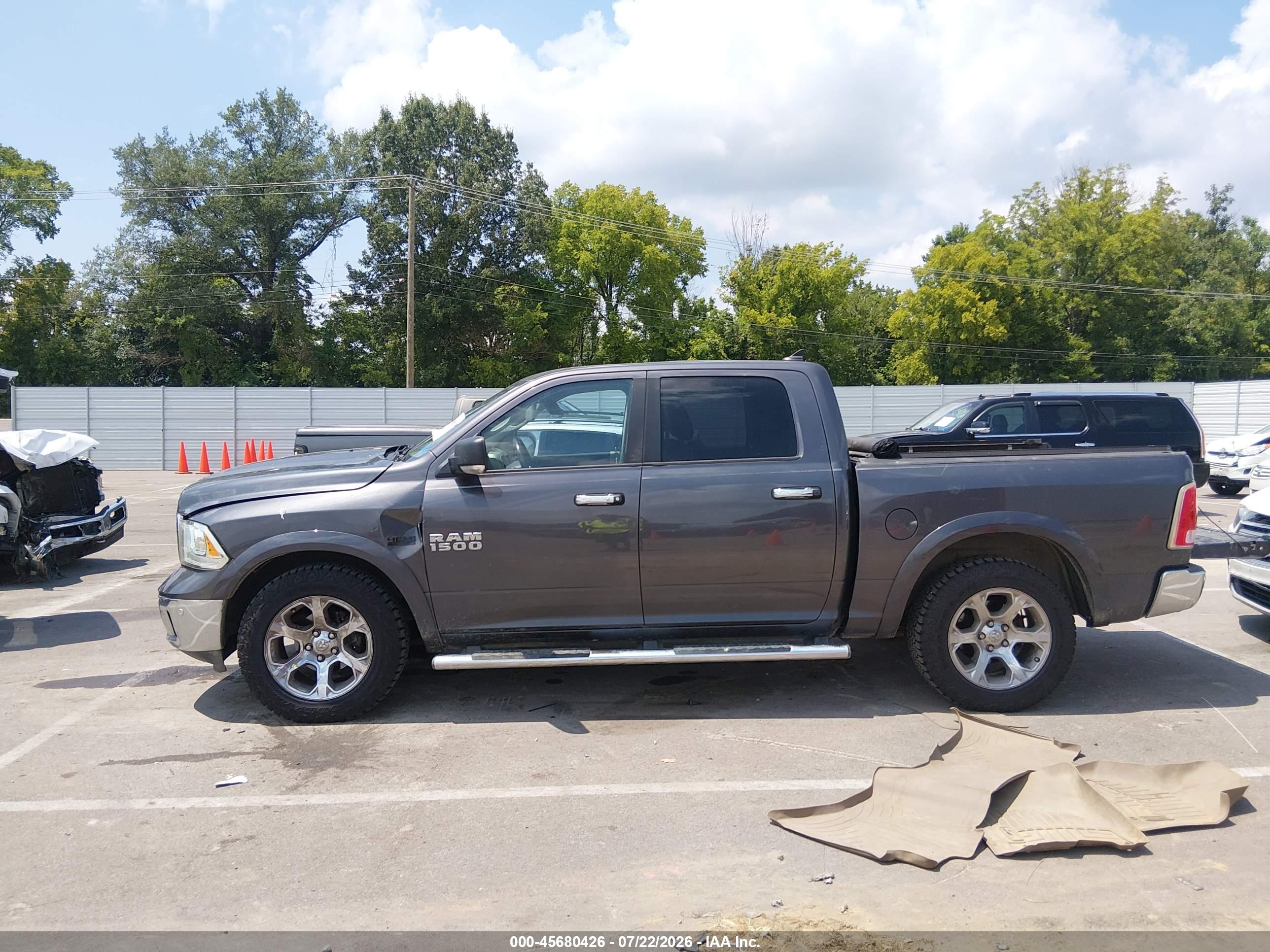 2016 RAM 1500 LARAMIE
