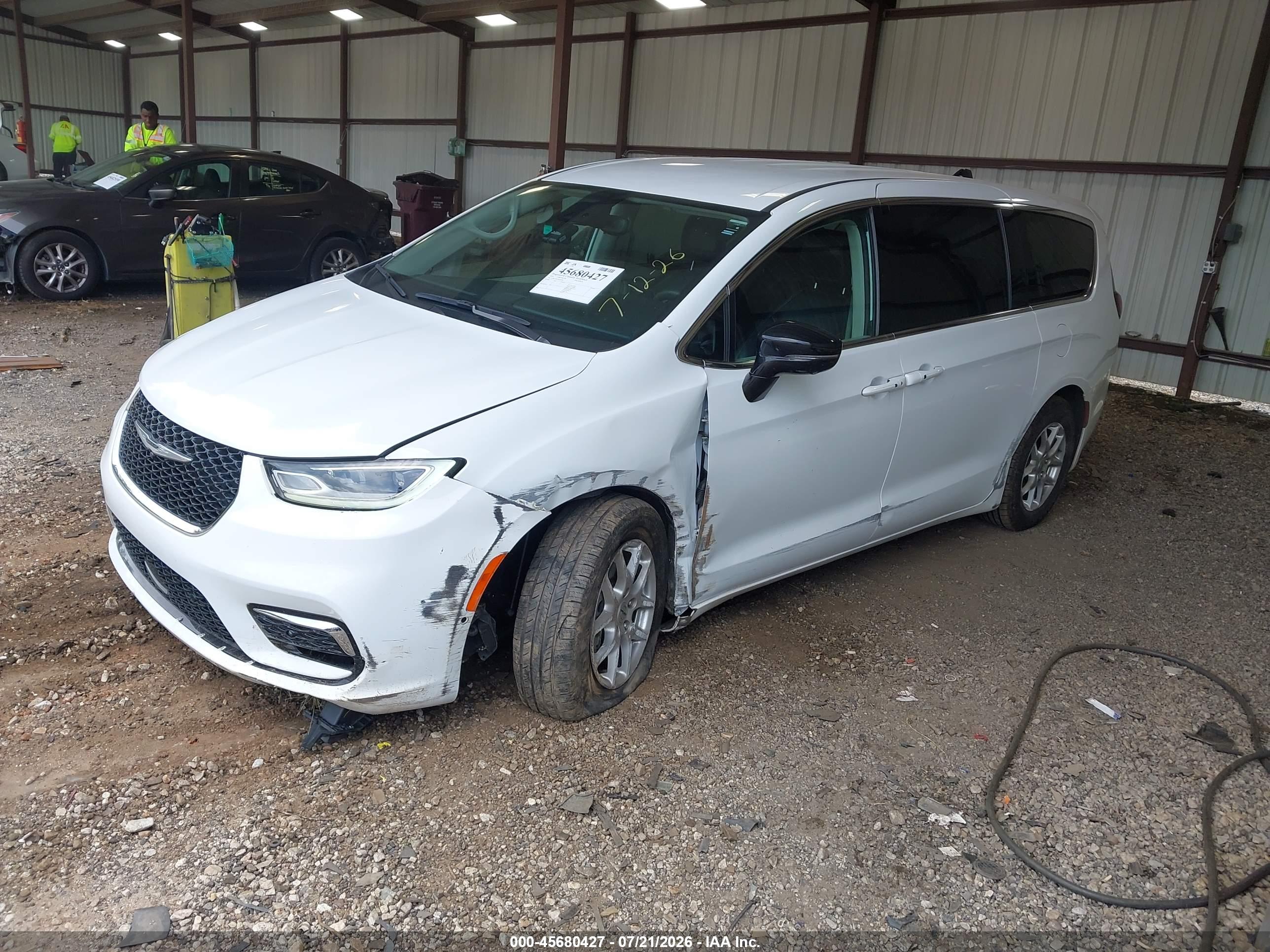 2024 CHRYSLER PACIFICA TOURING L