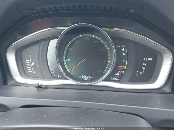 2017 VOLVO V60 CROSS COUNTRY T5