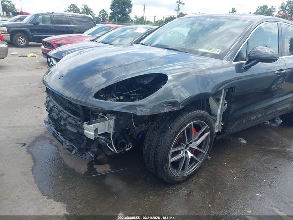 2022 PORSCHE MACAN S