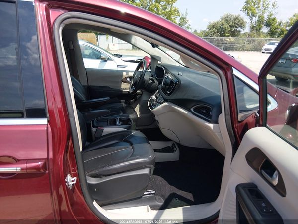2017 CHRYSLER PACIFICA TOURING-L — I5