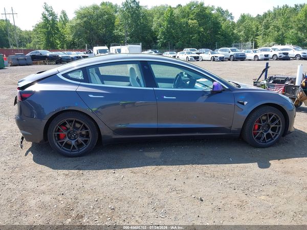 2018 TESLA MODEL 3 LONG RANGE/PERFORMANCE