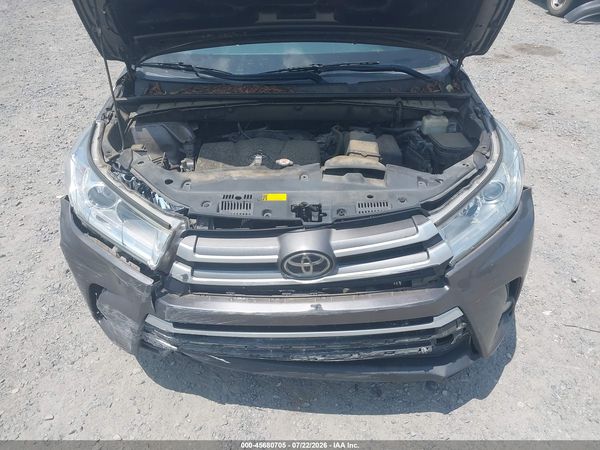 2019 TOYOTA HIGHLANDER XLE