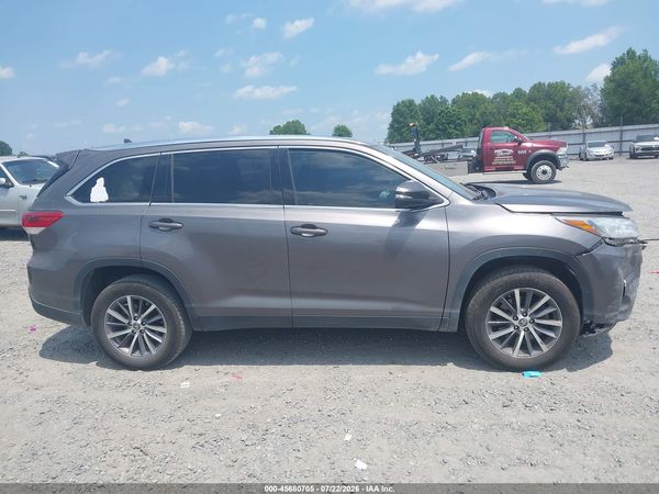 2019 TOYOTA HIGHLANDER XLE