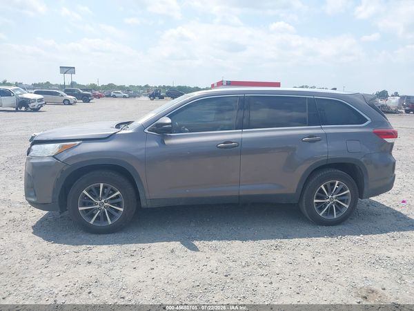 2019 TOYOTA HIGHLANDER XLE