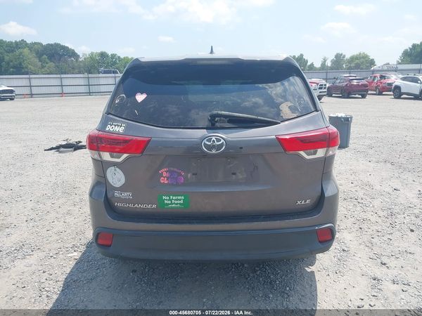 2019 TOYOTA HIGHLANDER XLE