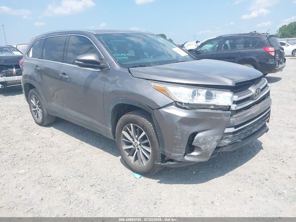 2019 TOYOTA HIGHLANDER XLE