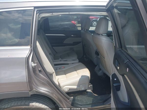 2019 TOYOTA HIGHLANDER XLE