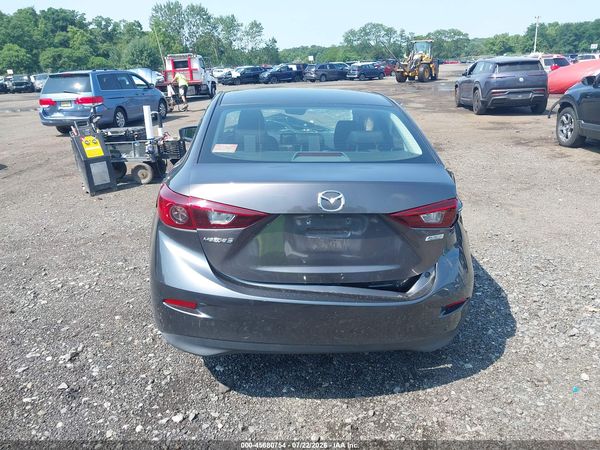2018 MAZDA MAZDA3 SPORT