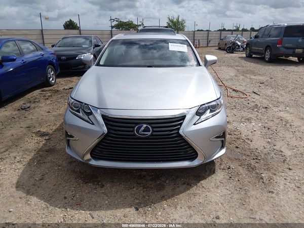 2018 LEXUS ES 300H