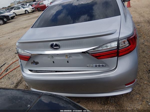 2018 LEXUS ES 300H