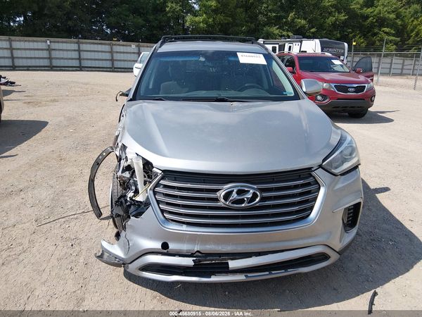 2018 HYUNDAI SANTA FE SE