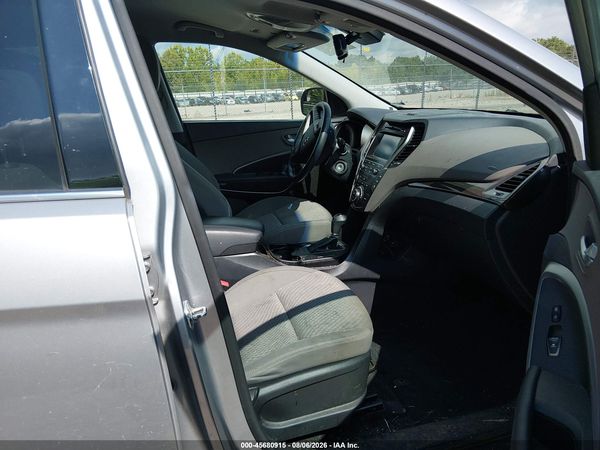 2018 HYUNDAI SANTA FE SE