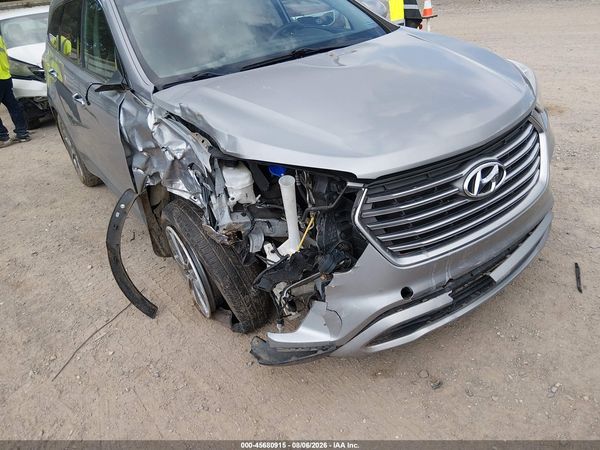 2018 HYUNDAI SANTA FE SE