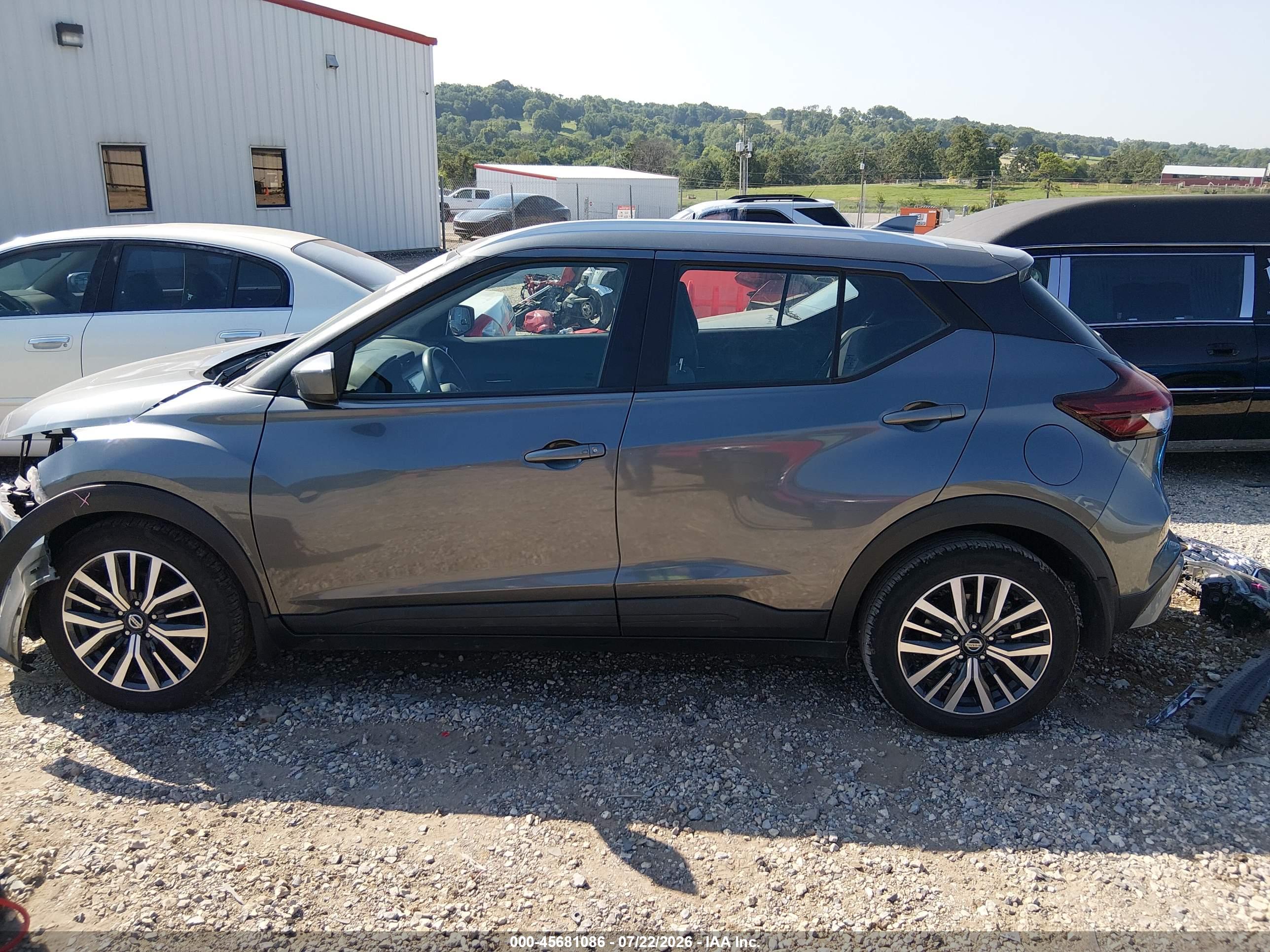 2021 NISSAN KICKS SV XTRONIC CVT