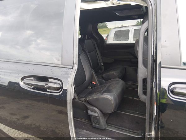 2025 TOYOTA SIENNA WOODLAND EDITION