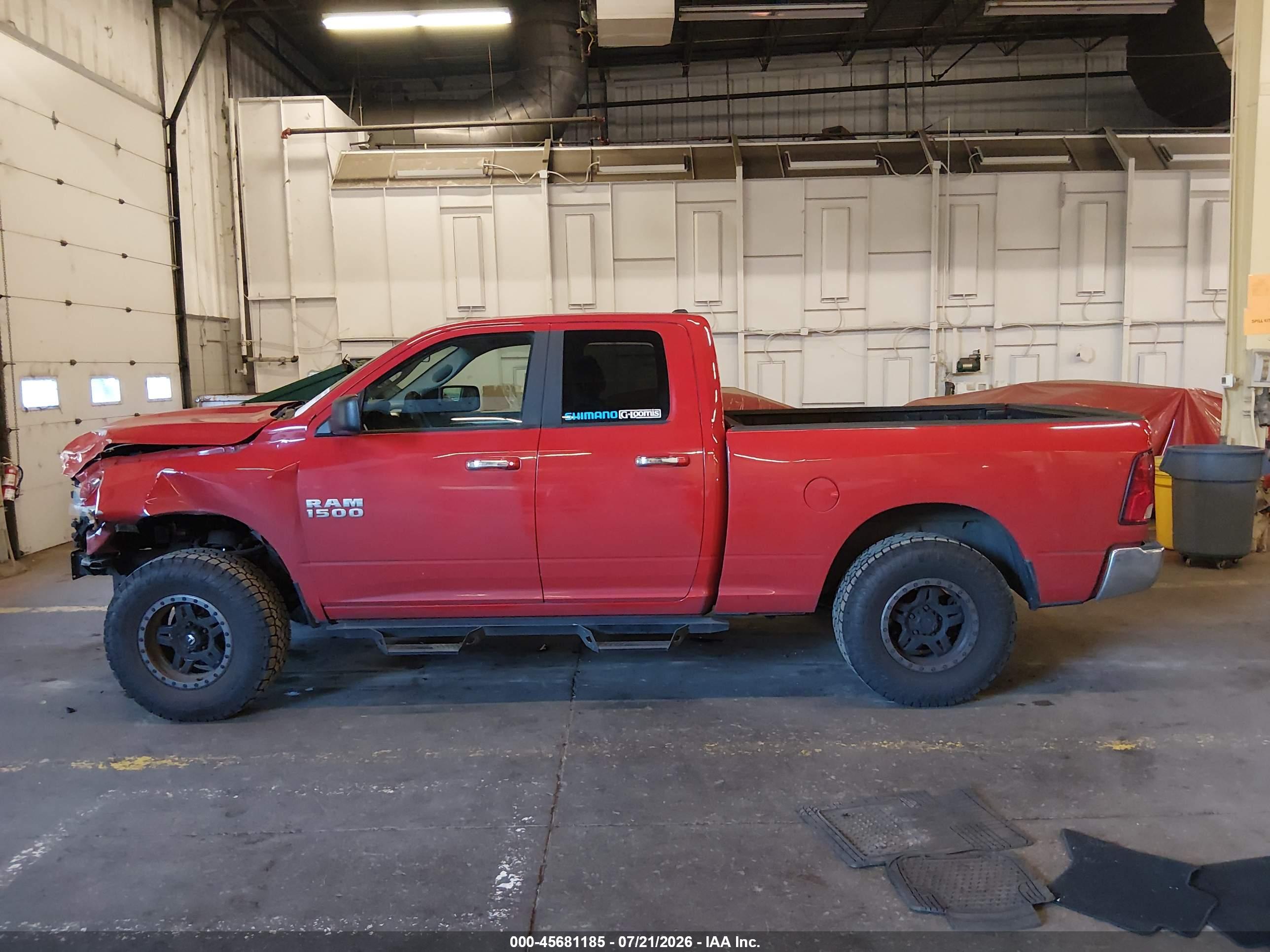 2018 RAM 1500 SLT  4X4 6'4 BOX