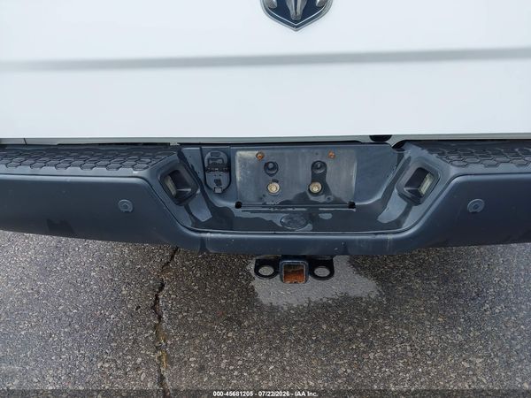 2017 RAM 1500 TRADESMAN  4X4 5'7 BOX