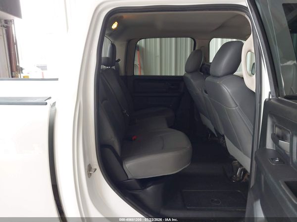 2017 RAM 1500 TRADESMAN  4X4 5'7 BOX
