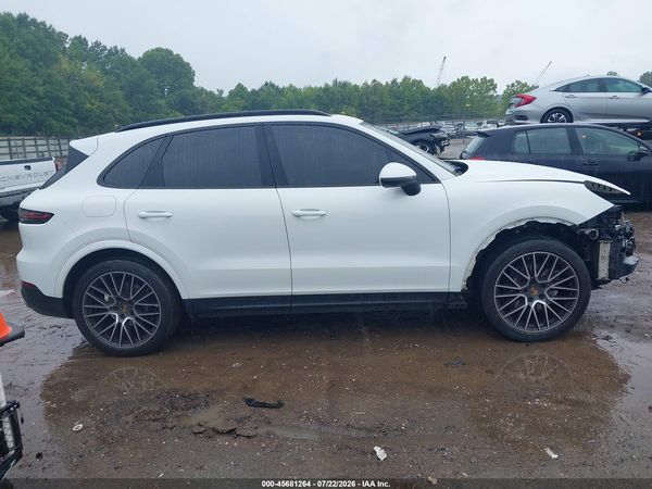 2019 PORSCHE CAYENNE