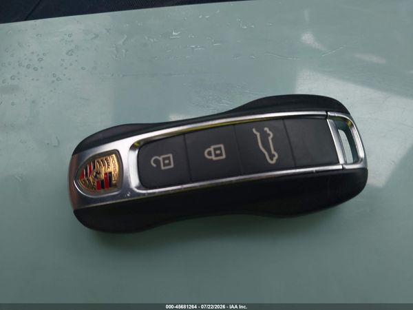 2019 PORSCHE CAYENNE