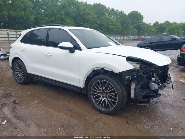 2019 PORSCHE CAYENNE