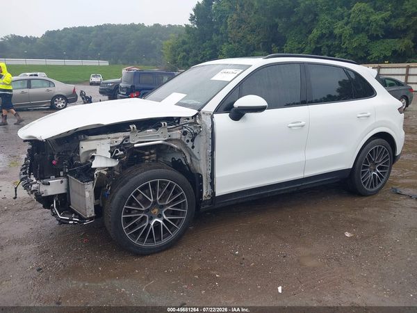 2019 PORSCHE CAYENNE