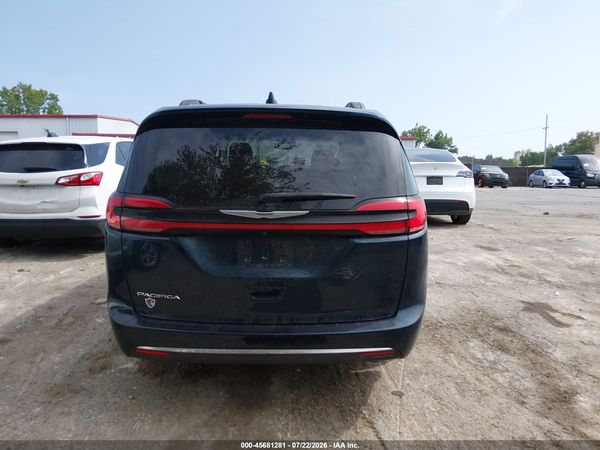 2022 CHRYSLER PACIFICA TOURING L