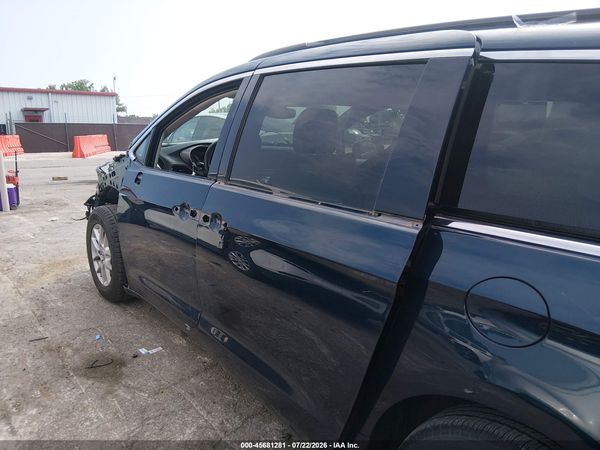 2022 CHRYSLER PACIFICA TOURING L