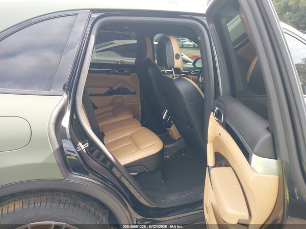 2015 PORSCHE CAYENNE S