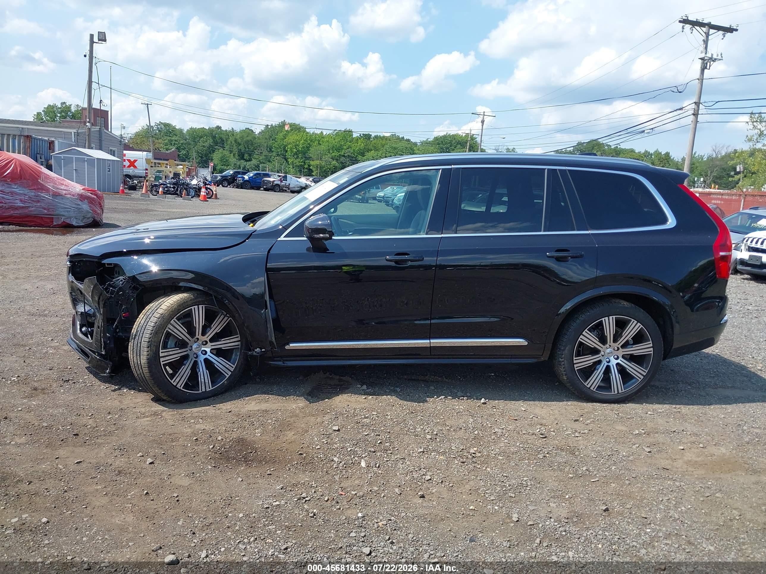 2023 VOLVO XC90 B6 ULTIMATE 7-SEATER