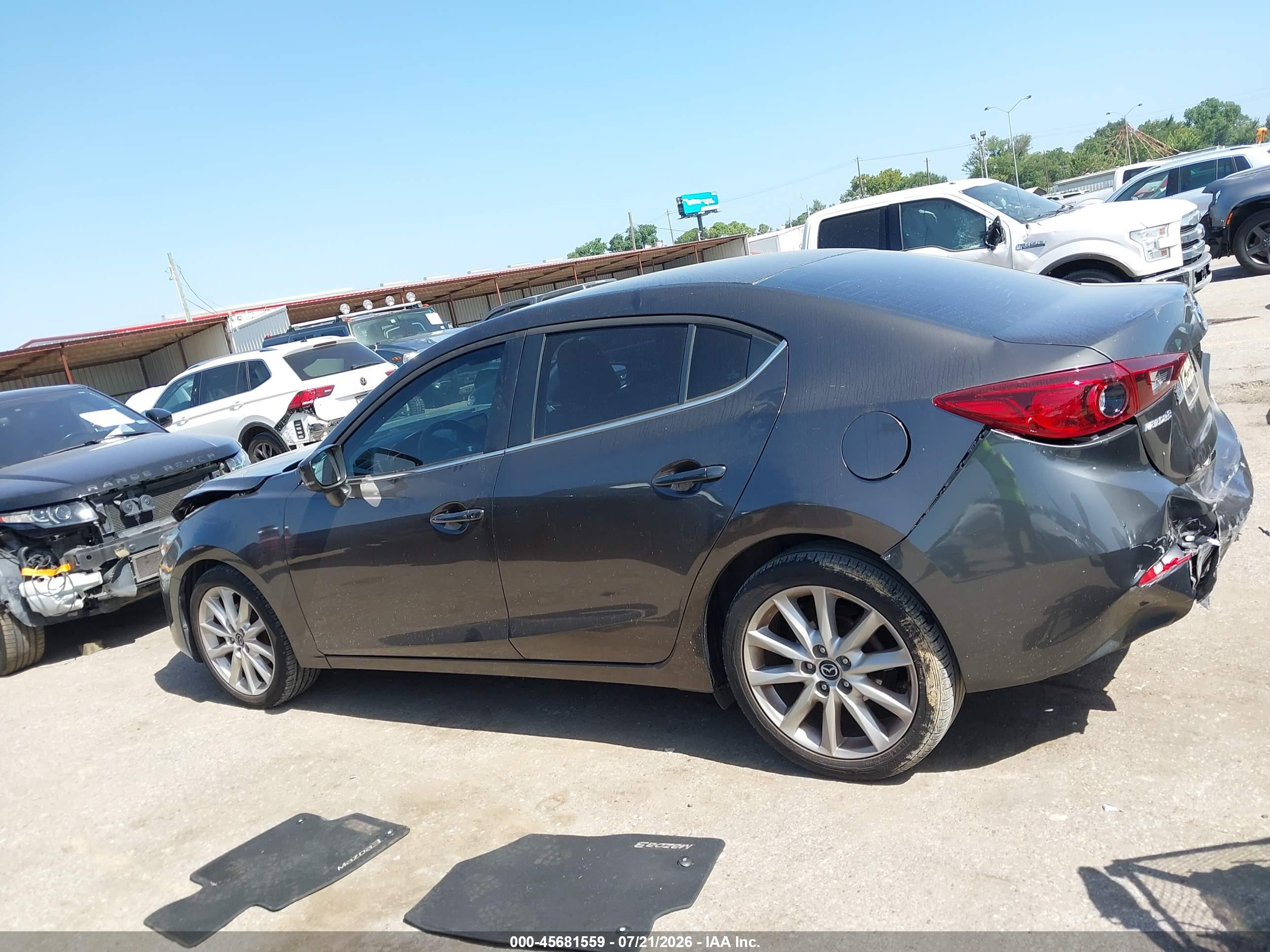 2017 MAZDA MAZDA3 TOURING
