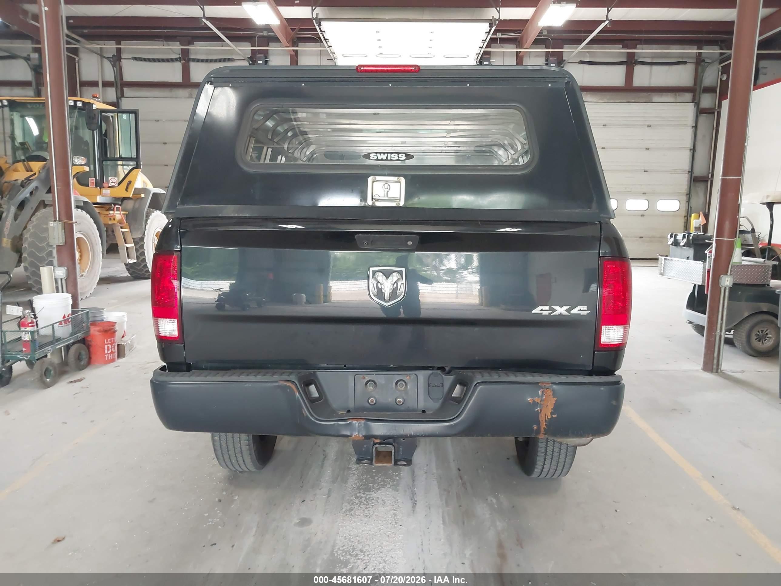 2018 RAM 2500 TRADESMAN  4X4 8' BOX