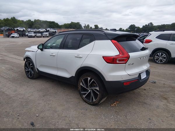 2021 VOLVO XC40 T5 R-DESIGN