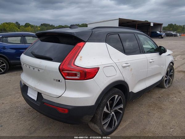 2021 VOLVO XC40 T5 R-DESIGN