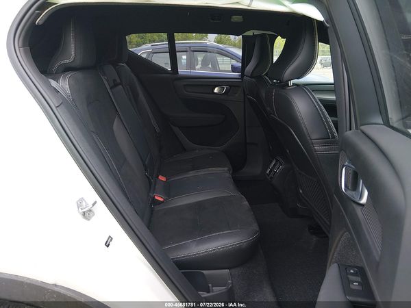 2021 VOLVO XC40 T5 R-DESIGN