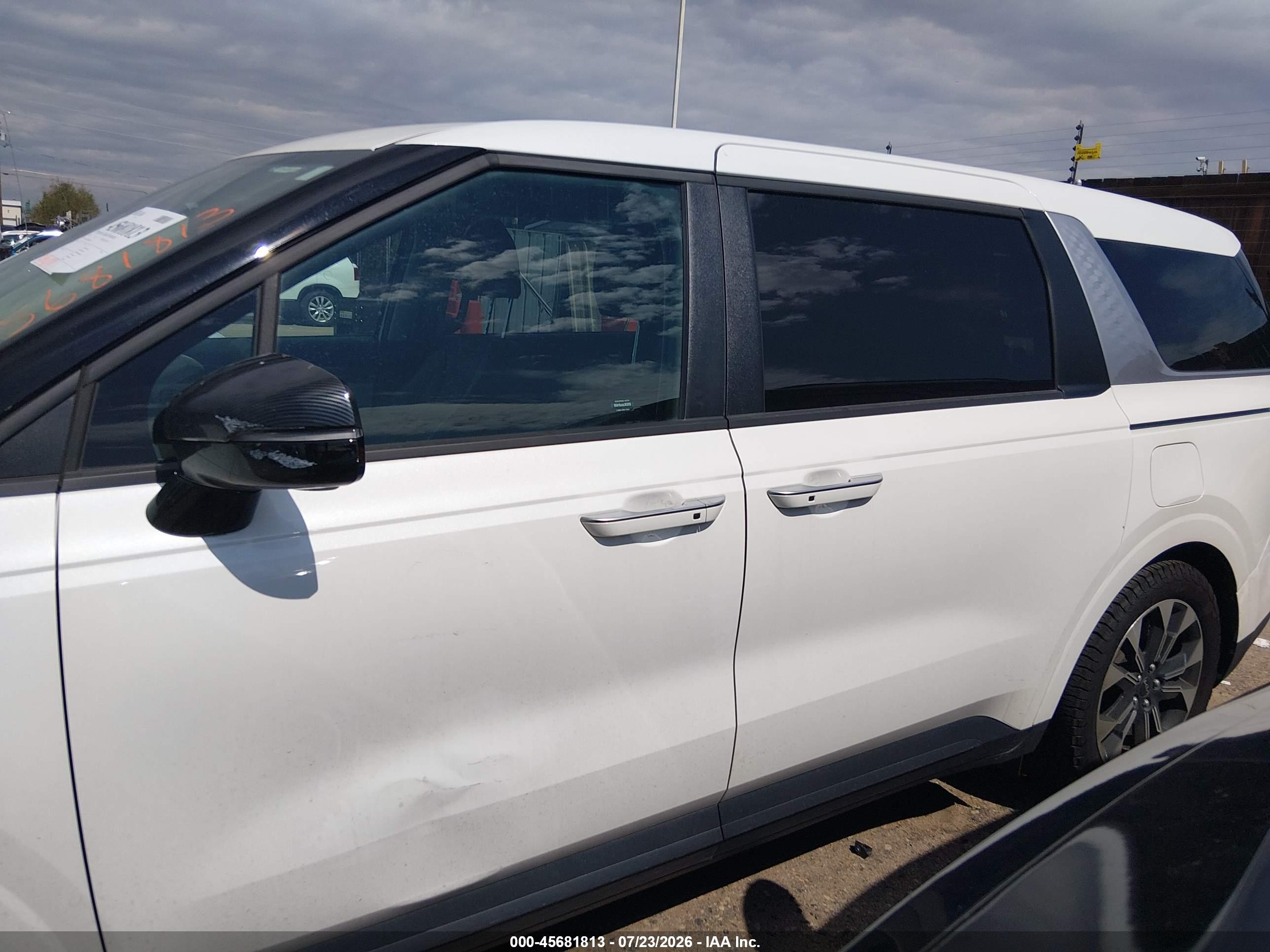 2024 KIA CARNIVAL MPV EX