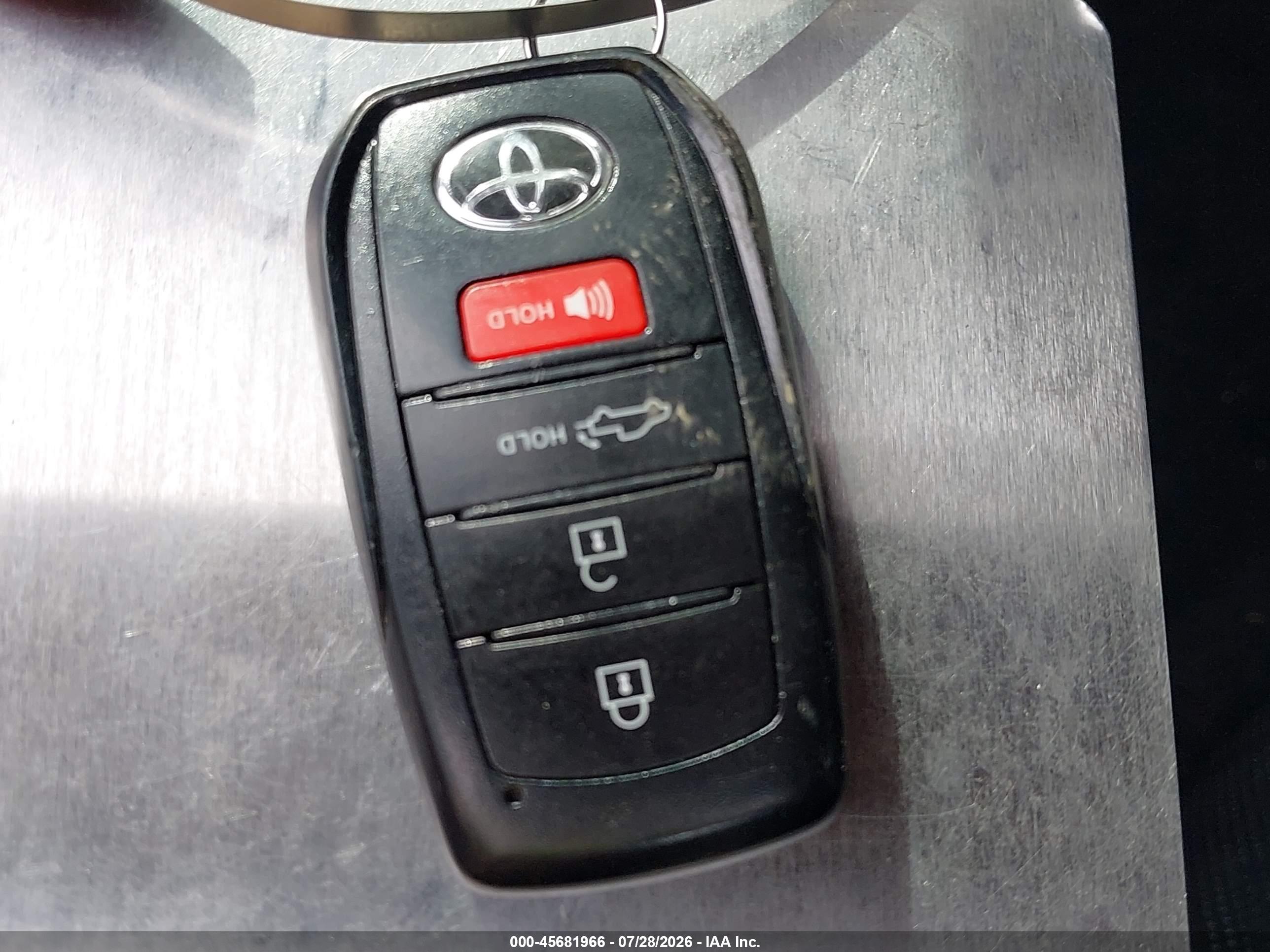 2025 TOYOTA TUNDRA SR5
