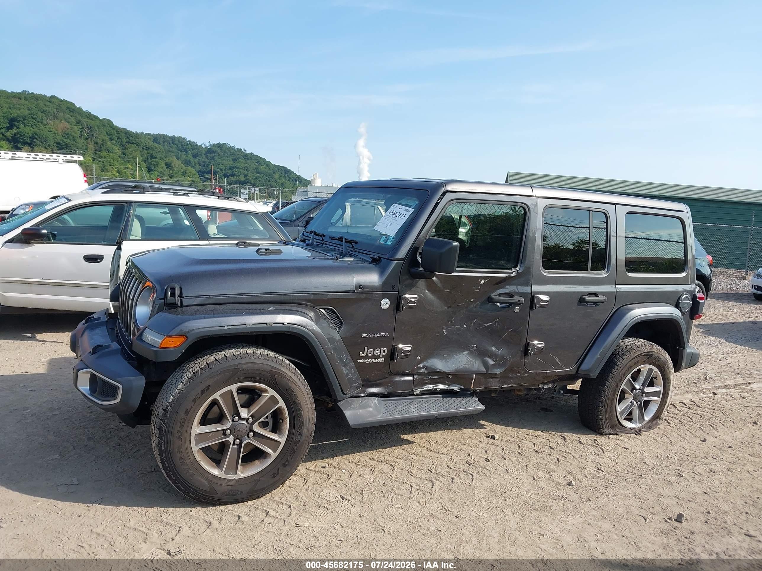 2018 JEEP WRANGLER UNLIMITED SAHARA 4X4