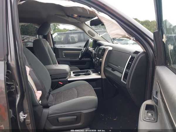 2017 RAM 1500 BIG HORN  4X4 6'4 BOX