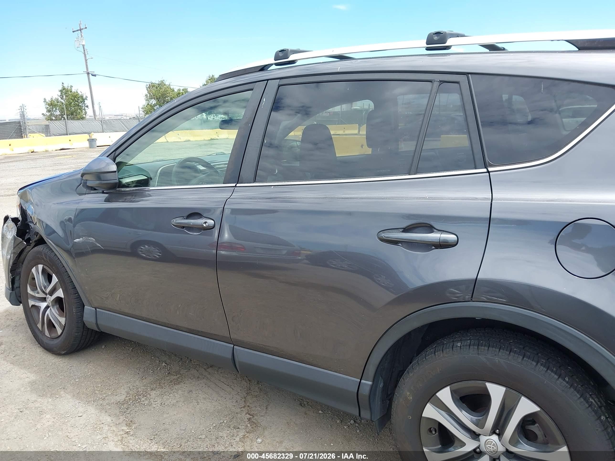 2016 TOYOTA RAV4 LE